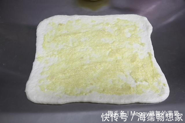 手撕面包|面包没出炉就满屋飘蒜香，早餐零食不愁了，没菜没酱手撕吃一个