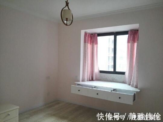 客厅|头一次见把阳台包进客厅的设计，效果还真不错，看过的人都夸好！