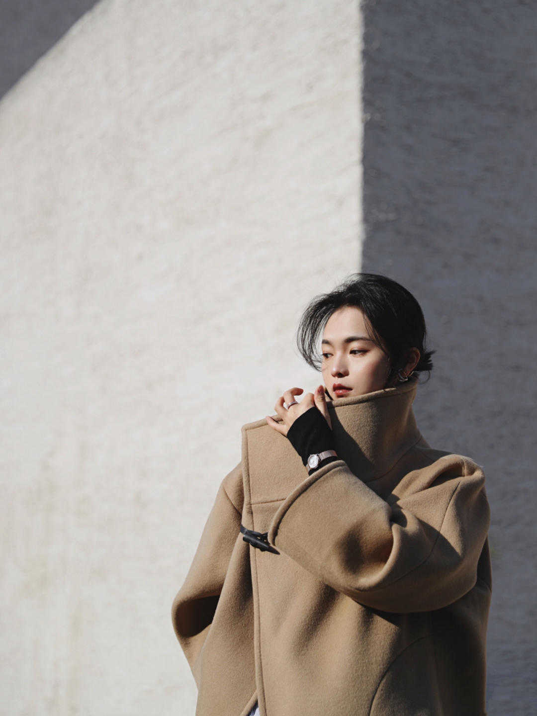 整体性|经典驼色怎样穿才不撞衫?试着和这几种颜色搭配,美感提升好几倍