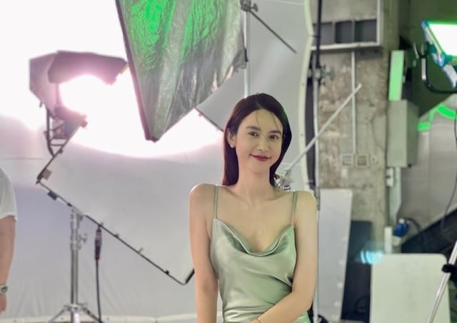 张大奕炫耀2000万新豪宅,所选城市引网友质疑,本尊与蒋凡无关