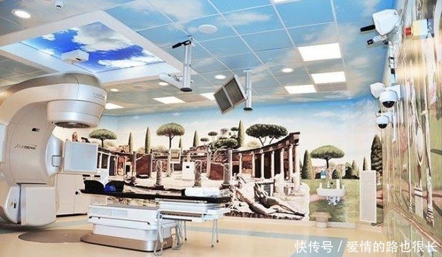 漫画家把墙绘搬进医院,童话世界栩栩如生,看似简单却责任重大