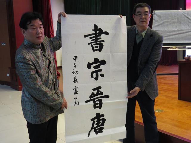 好评&两人都写楷书,为何田英章楷书不被看好,而卢中南楷书却好评潮