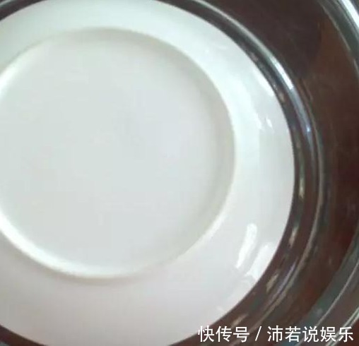 婆婆总嫌弃我做的蒸鸡蛋不好吃,她做的却又香又嫩,原来有诀窍