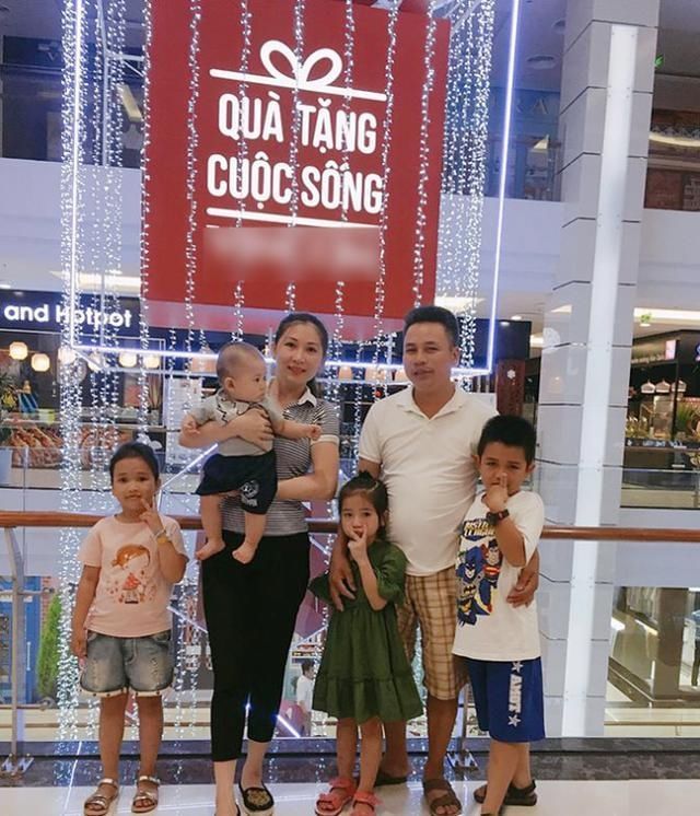 kh女子21岁开始生娃30岁已生5个孩子,其中4个还是剖腹产