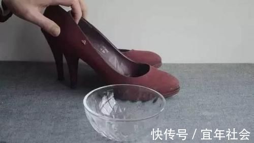 放大镜|鞋子挤脚?老司机教你2招,学会后鞋子怎么穿都舒服!