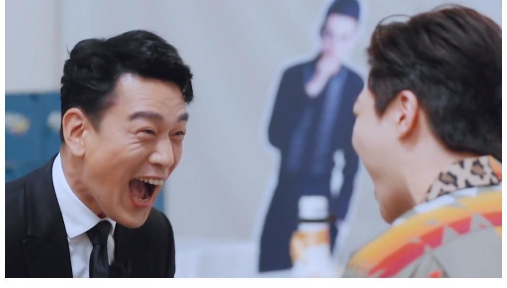 耀慶哥|陳立農(nóng)王耀慶玩打手板游戲，嗨到極點時，農(nóng)個笑成地主家的“傻兒子”