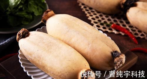 洗莲藕,别只会用清水,多加这两样,孔里的泥轻松去除,太实用了