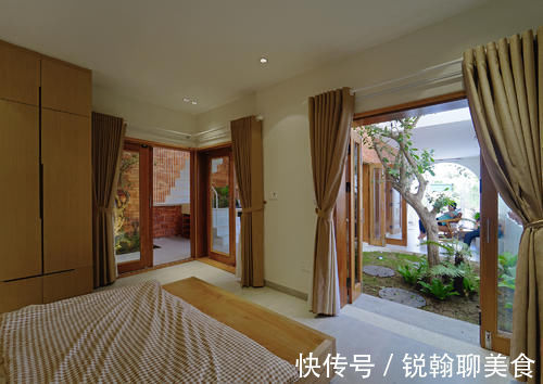 主卧|她住128㎡的联排别墅,家里3处天井,满眼绿色,像个植物园