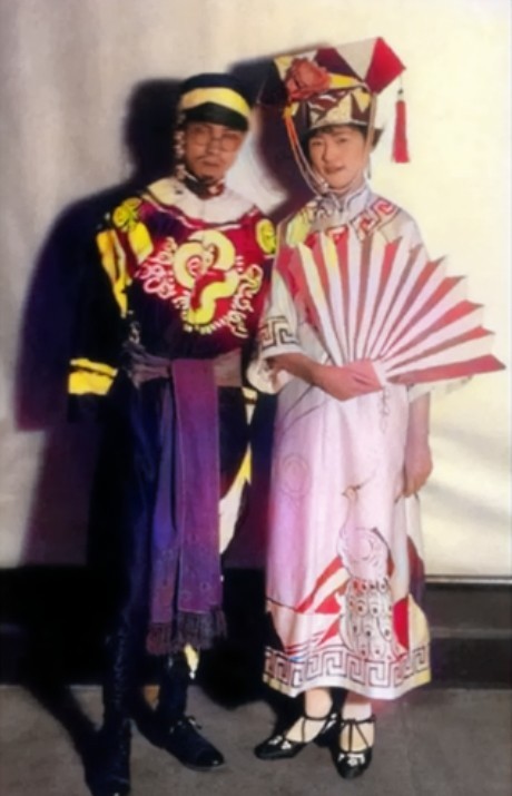 林徽因的罕见彩照:第一张眼前一亮,仿如一场视觉盛宴!