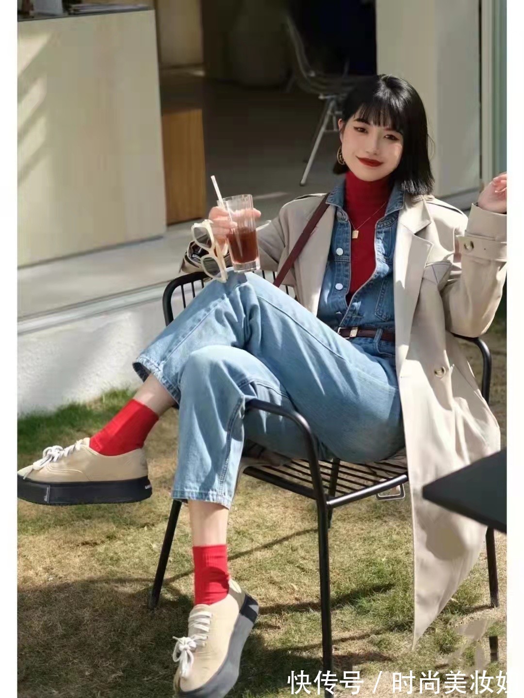 选用|新年的“开运穿搭”,红蓝搭配太绝了,不仅显气质还很洋气