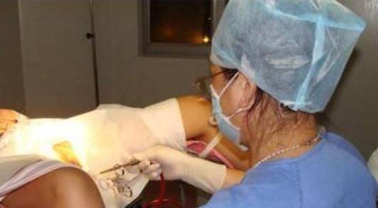 妈妈|25岁妈妈怀孕7个月引产,看到胎儿的那一刻,她彻底沉默了