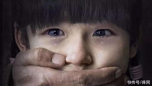 儿子|5岁儿子被人贩抢走抱上车，妈妈下意识的做法，网友直呼伟大!