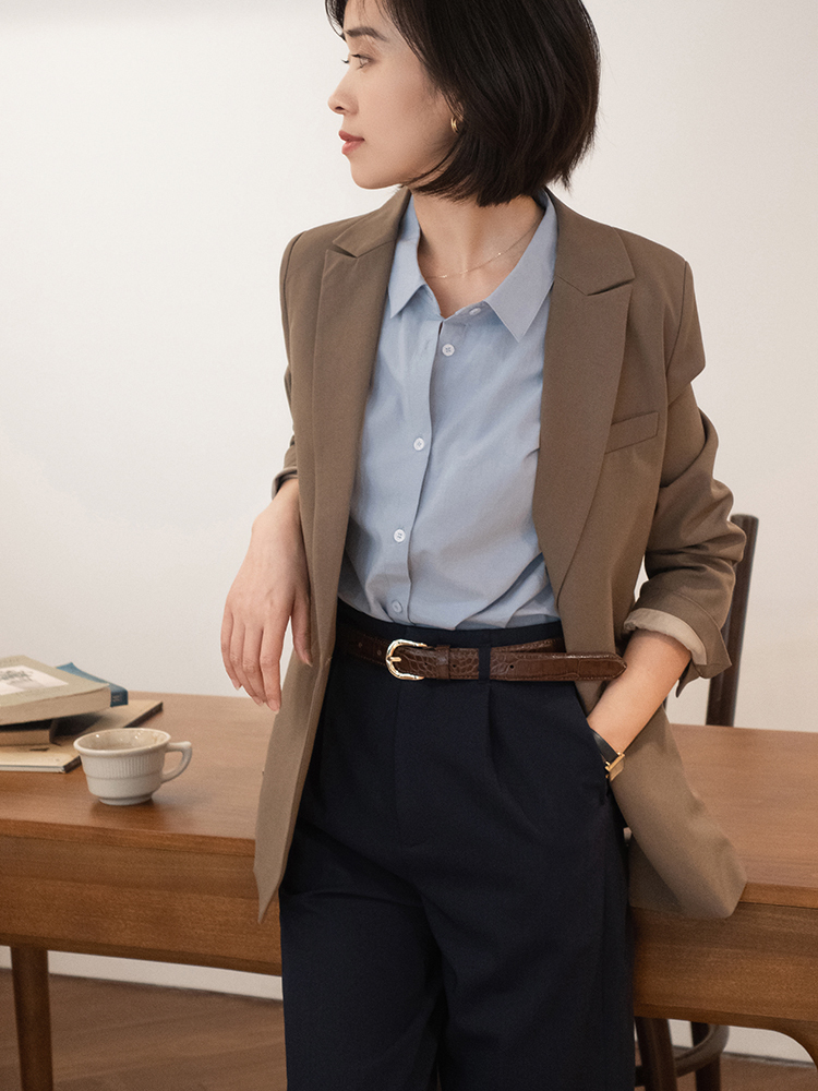搭配|25岁~35岁女性怎么选西装?搭配衬衫或半身,能提升气质又减龄