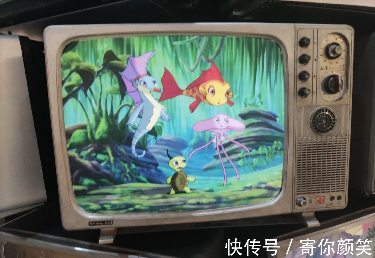 中国动漫|在中国动漫博物馆遇见老式电视机,你家里曾经拥有过吗?