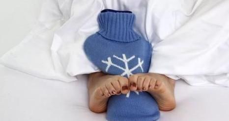 血栓|体内有没有血栓,晚上睡觉观察手脚就知道,3个动作就能畅通血管