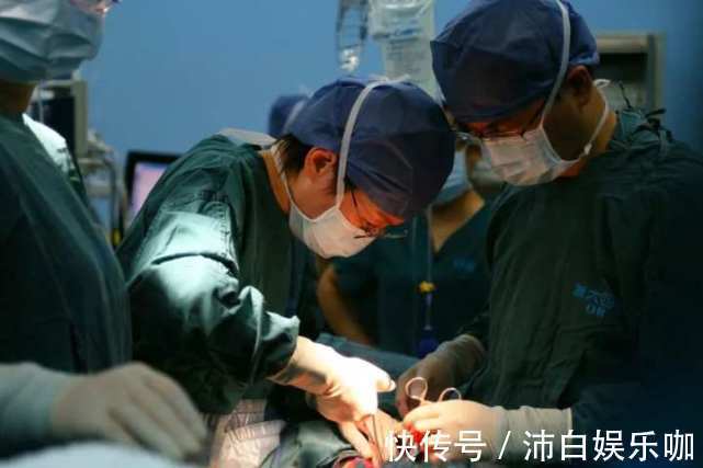 妈妈|90后妈妈三胎生下三胞胎!妈妈说,压力很大,但很幸福!