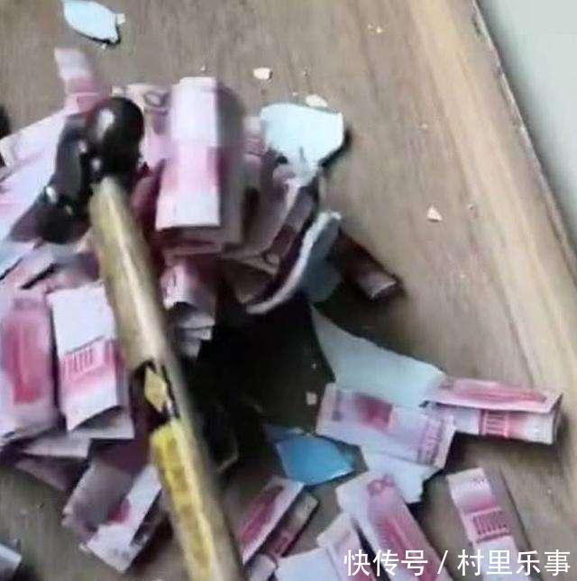 存钱罐|妈妈每天给孩子5元零花钱,2个月后存钱罐竟有5万元,令宝妈不解