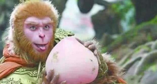 猴哥|为啥孙悟空吃蟠桃只咬一口就扔桃子放大后明白了;真难为猴哥了