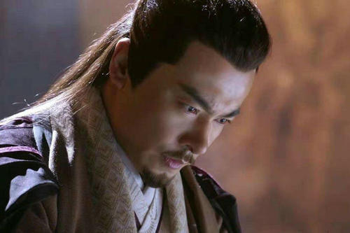 倚天$倚天中,此人是唯一打通任督二脉的高手,吊打阳顶天,远超张三丰