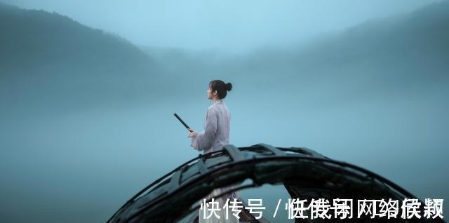 东篱!七绝·十首丨已无壮志追香梦,久避多情伴落霞