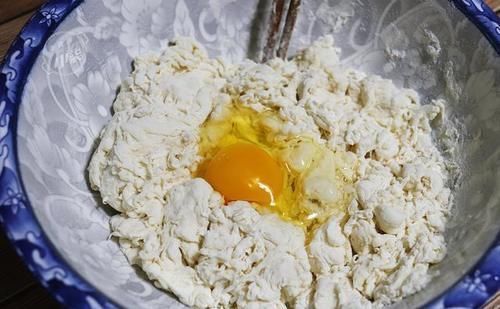 这饼我一周做2回，筷子一搅，外酥里软，大人孩子抢着吃，太香了