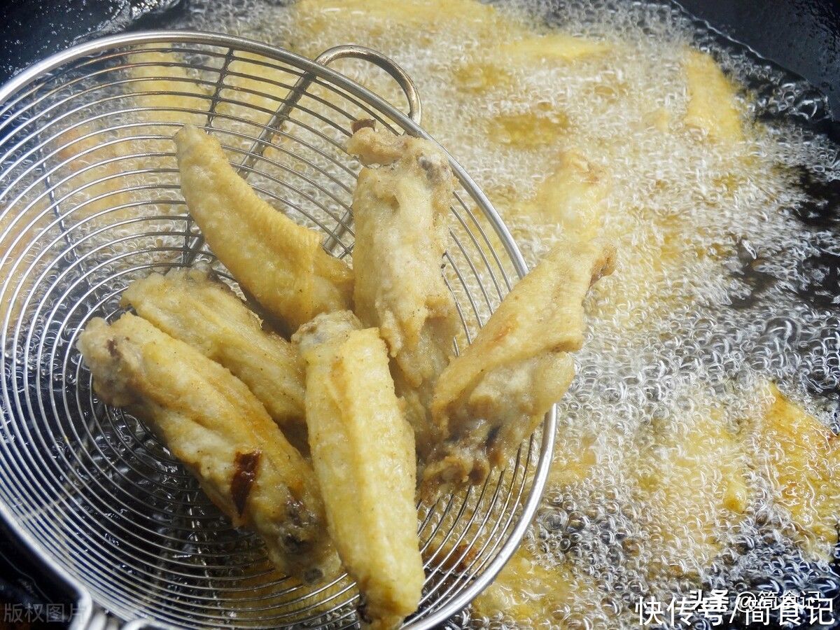 炒菜|3成，5成，7成油温到底有多热？做菜时应该如何辨别？1分钟全掌握