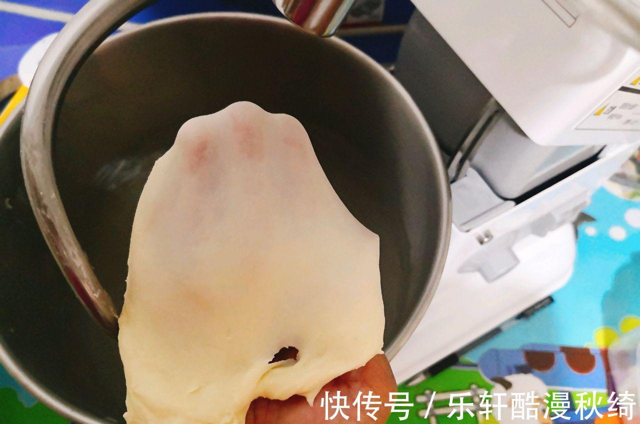 蜜红豆吐司|在家烤个蜜红豆吐司，香甜软糯，每一口都甜在心里