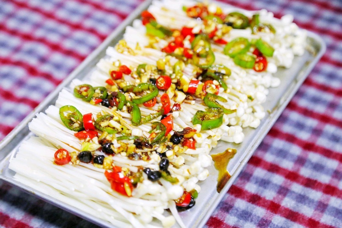 金针菇次吃法，大人孩子都爱吃，烤一烤就出锅，香气四溢