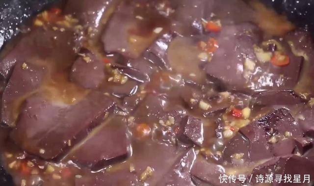 炒猪血时,牢记别直接下锅,多做这一步,猪血鲜香嫩滑没有腥味