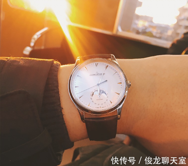 正装|积家月相大师属于什么级别的表？适合什么人佩戴，夏季男士正装表