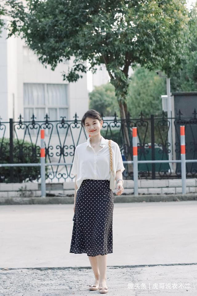 初秋温柔气质风穿搭,成熟又不失俏皮,上班族必备套装