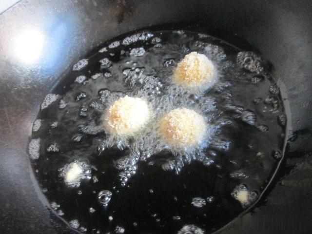 红薯这样做,营养好吃还简单,一周吃两次也不腻,孩子的零食首选