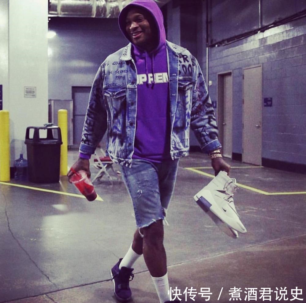 Nike与鞋王的惺惺相惜! P.J. 塔克亲自晒出第一双PE球鞋!