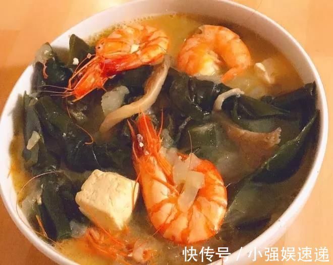 虾仁|这道菜适合老年人吃，口感比较软，营养成分高，对身体有好处