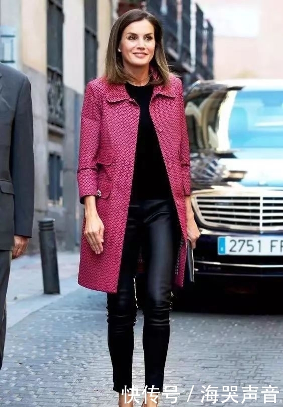 气质|跟西班牙王后学学怎么挑选大衣,一衣多穿,穿出优雅的气质