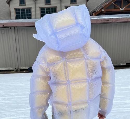 LV充气马甲售价3万，妥妥的智商税？