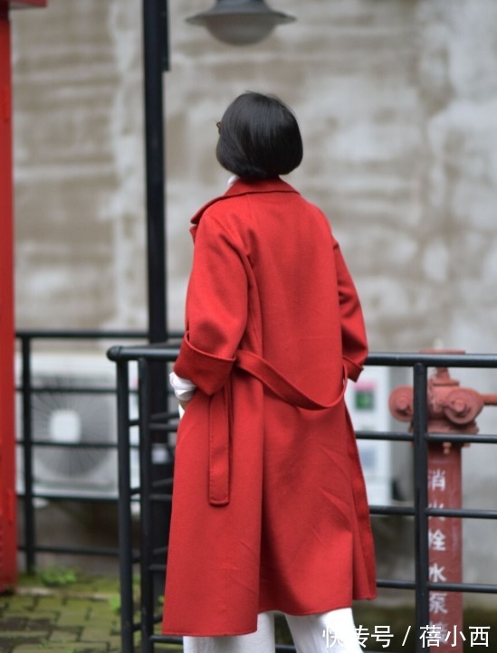 女人|年过40的女人要怎么穿才得体?一看版型、二看搭配,早学早有气质