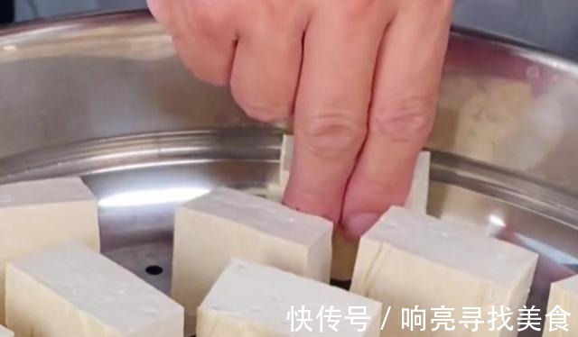 想吃豆腐乳不用买，学会农村豆腐乳好吃的秘诀，香气四溢嘎嘎好吃！