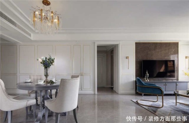 三居室|99平现代风三居室,客厅金色的应用无处不在彰显着主人的精致