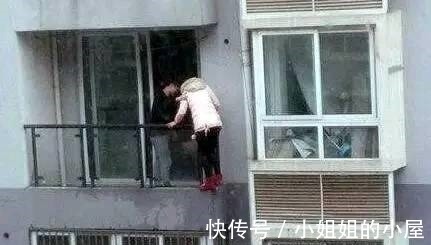 |搞笑图片幽默段子笑话:有个爱玩游戏的爸爸真是伤不起啊,哈哈