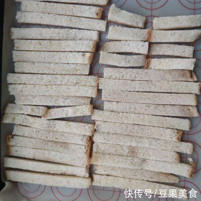 蜂蜜|开胃解腻#我为奥运出食力#黄金吐司条,一盘可不够