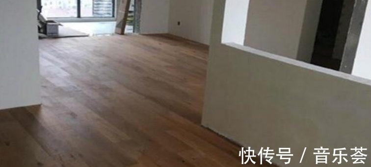 结疤|花高价买的实木地板,刚铺就感觉不对,而师傅却说我不识货