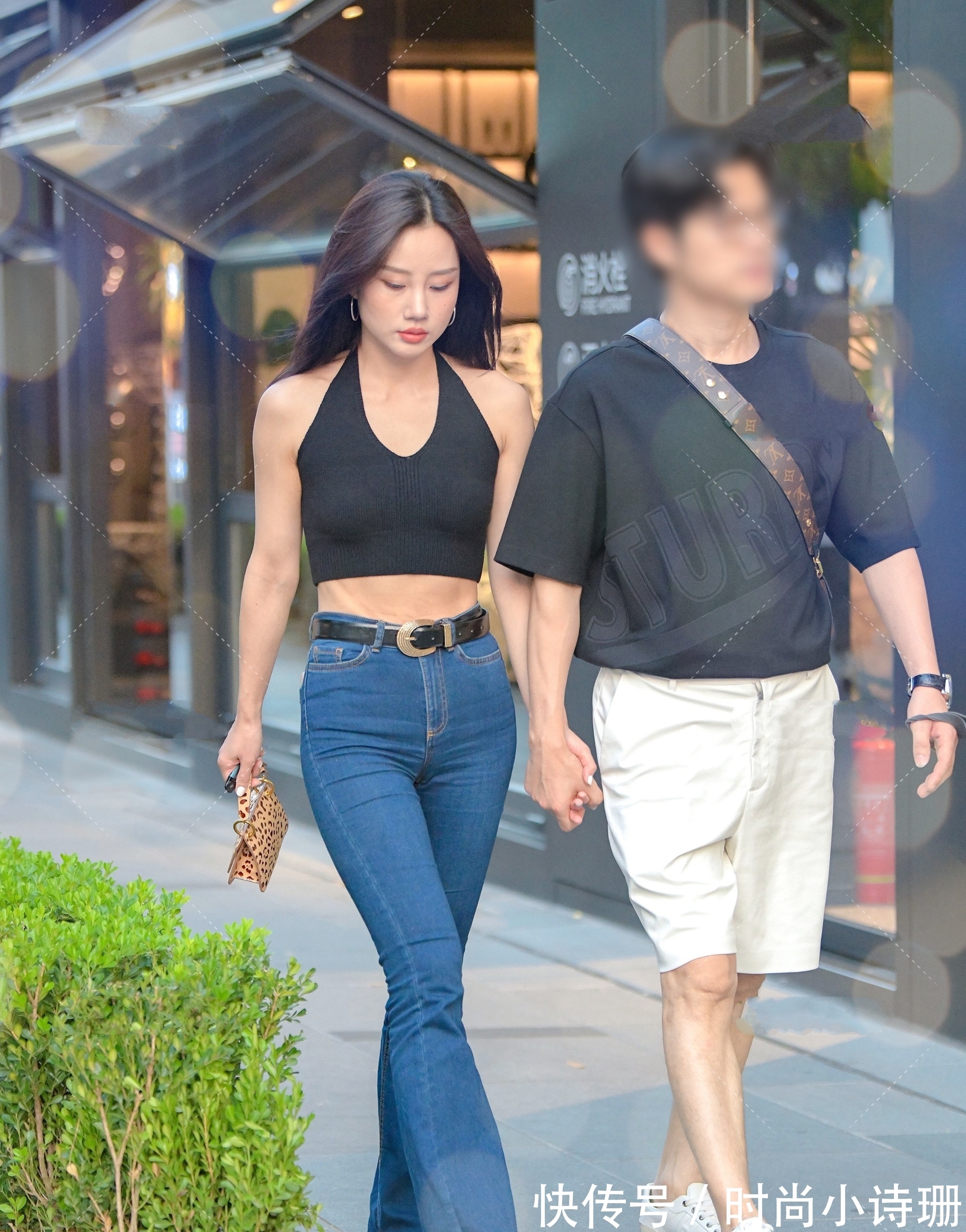 背心|显瘦又显高的阔腿裤,搭配黑色运动背心,减龄又时尚