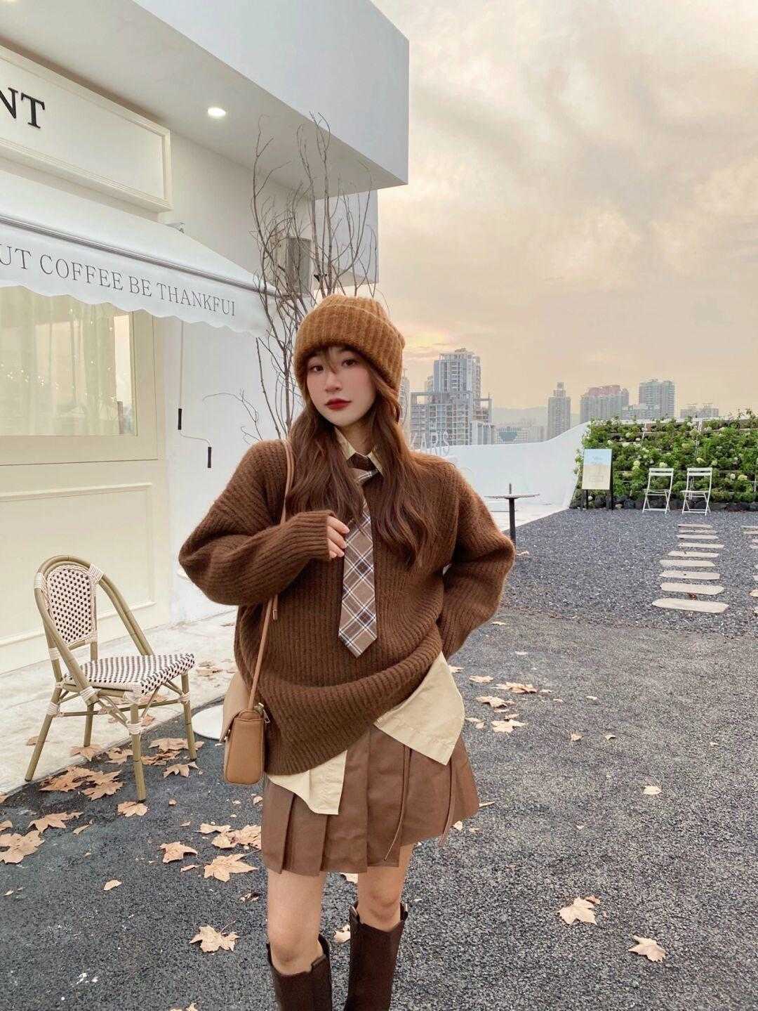 秋冬|复古又高级的咖色毛衣,穿搭变美有气质,让你与路人拉开距离