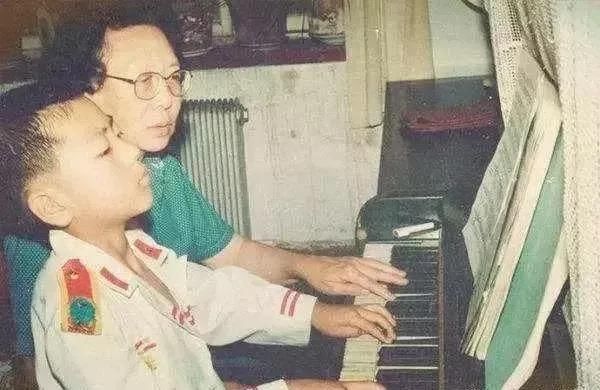 应采儿：我宁愿自己当“坏人”，也要逼儿子练琴