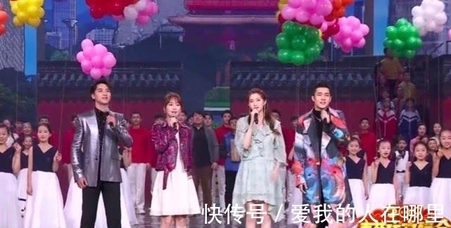 杨紫晒家常菜表示胖了,桌上五粮液抢镜了,调侃自己要退出娱乐圈