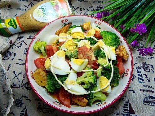 减肥|女生为了减肥，每天只吃鸡蛋，3天后，她的身材会有何等变化