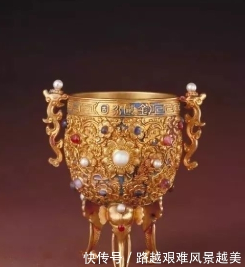金色|紫禁城的金瓯永固杯不是金色,而是蓝色,它应用一种“残忍”技术