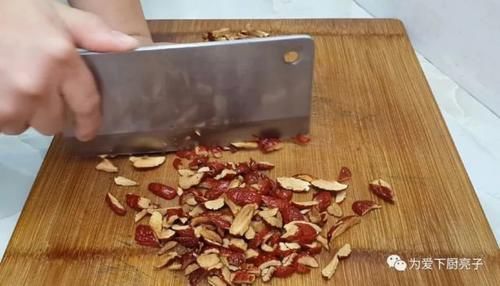 糯米粉这样做才简单,加半斤红豆,比蛋糕麻团还香,一周五次吃不够