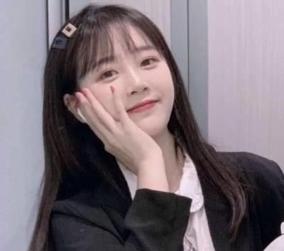 羊毛卷 小仙女注意这3种发型留久了,“发际线”会悄悄上移,特别是第三